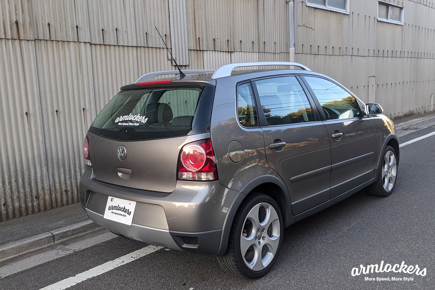 VWクロスポロを40万円で購入。アゲにしようかサゲようか悩み中。6Rポロの純正ホイールを流用。カスタムベースに輸入車はお得でした。 - アームロッカーズ