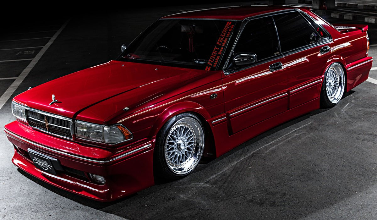 M2 8.0j 18インチ ダブルステップ オープンタイプ シルバー ホイール 1本 シェブロンレーシング - アームロッカーズ