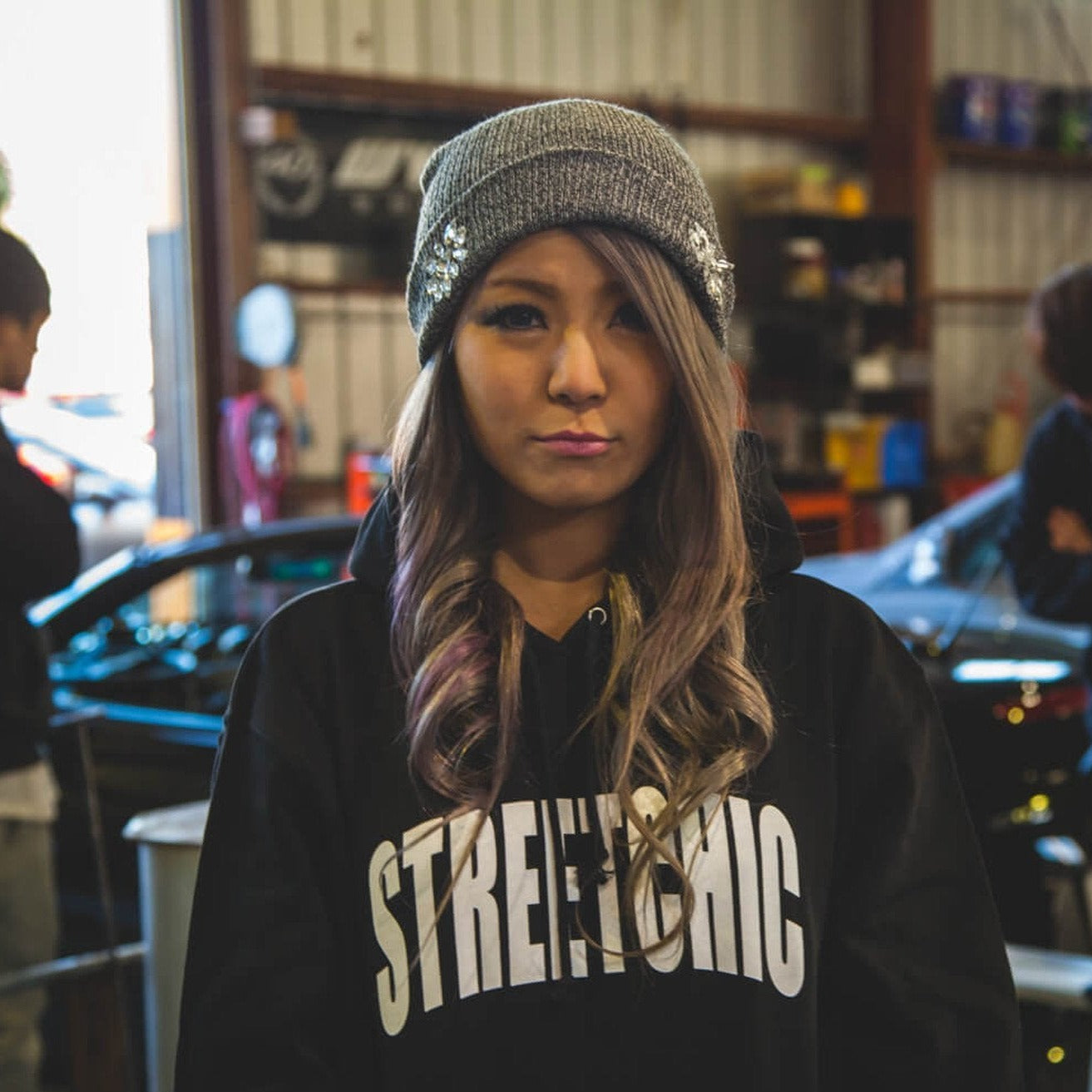 Impress Hoodie BLACK / WHITE LETTER - StreetChic