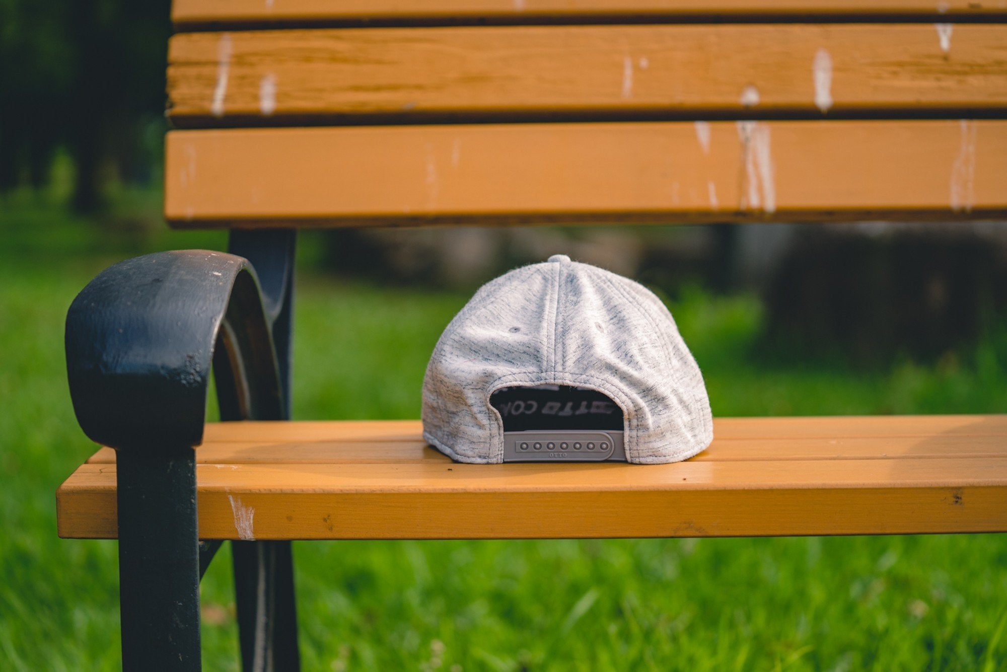 Flat visor cap / Cotton twill square Leaves Gray - Fenderist