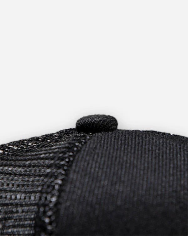 ブラックトラッカーハット ブラックパッチ キャップ | Adam's Black Trucker Hat - Black Patch - ARMLOCKERS SHOP