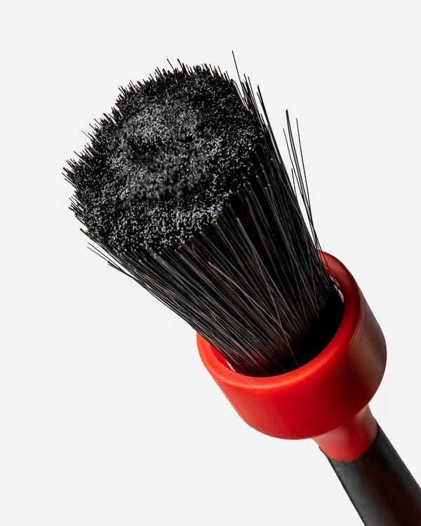 ラバライズドトリム&ラグナットブラシ | Adam's Polishes Rubberized Trim & Lug Nut Brush - アームロッカーズ
