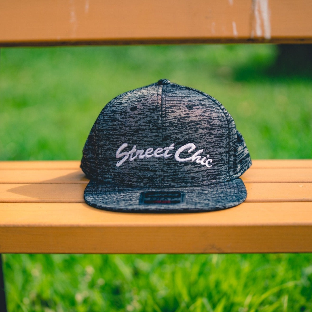 Flat visor cap / Cotton twill square Leaves Black - StreetChic