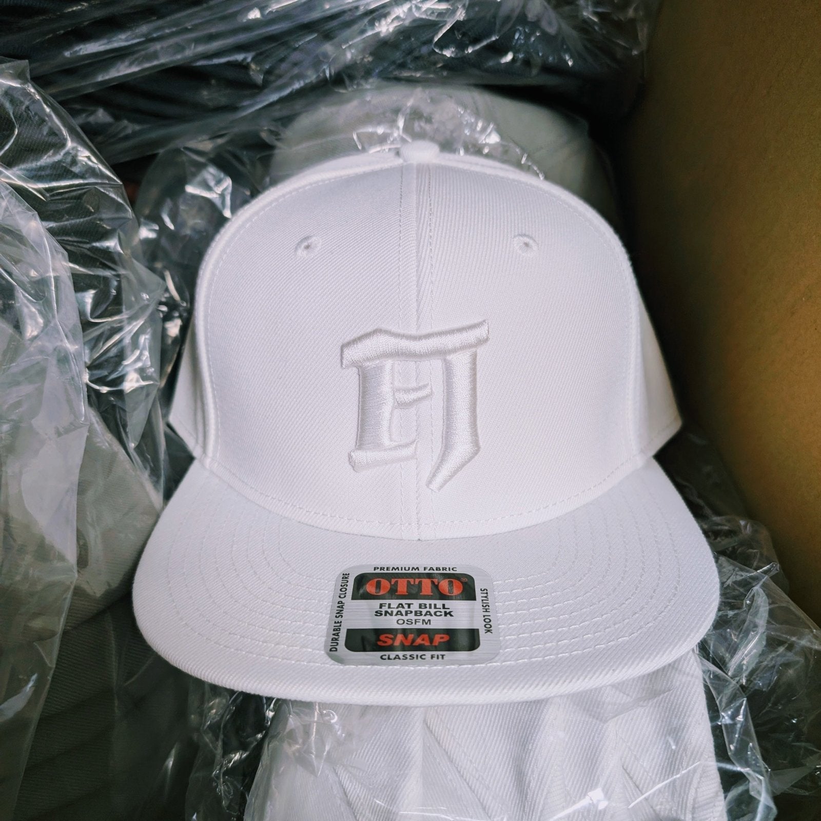 Clutch CAP WHITE（ロゴ白） - Fenderist - アームロッカーズ