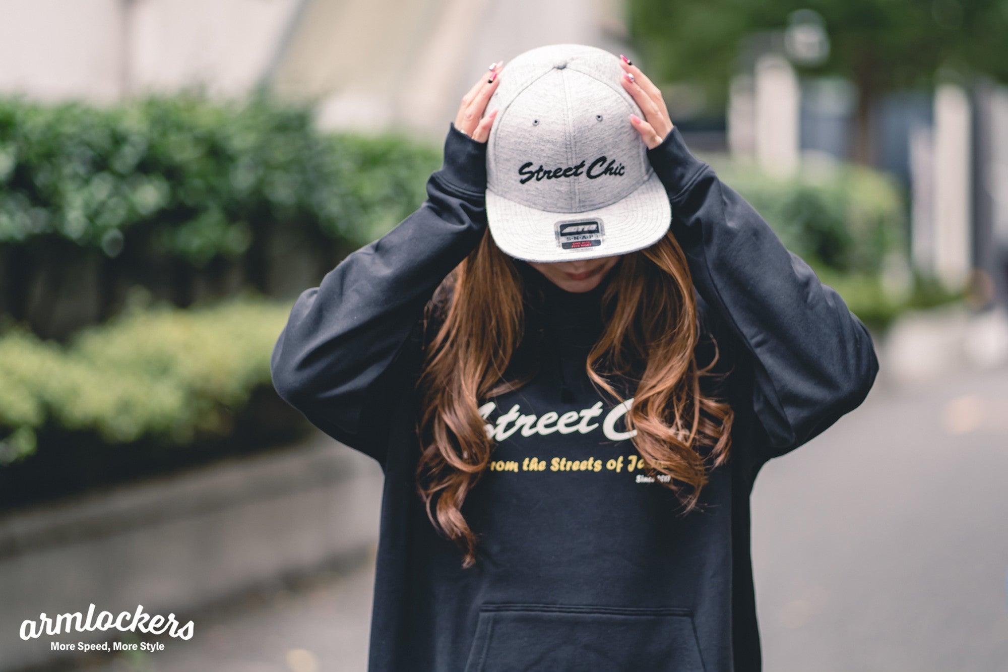 Crew Hoodie BLACK - StreetChic