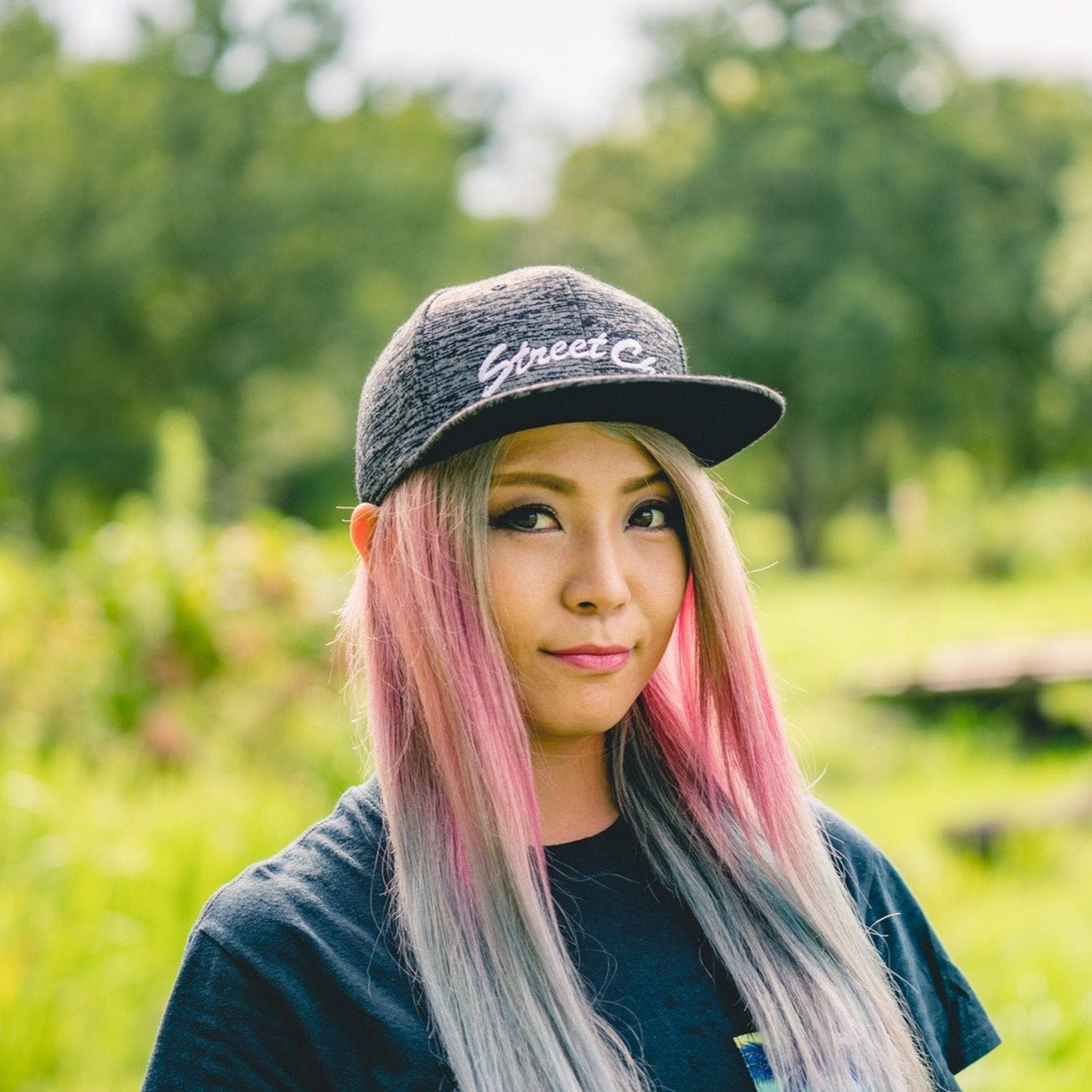 Flat visor cap / Cotton twill square Leaves Black - StreetChic
