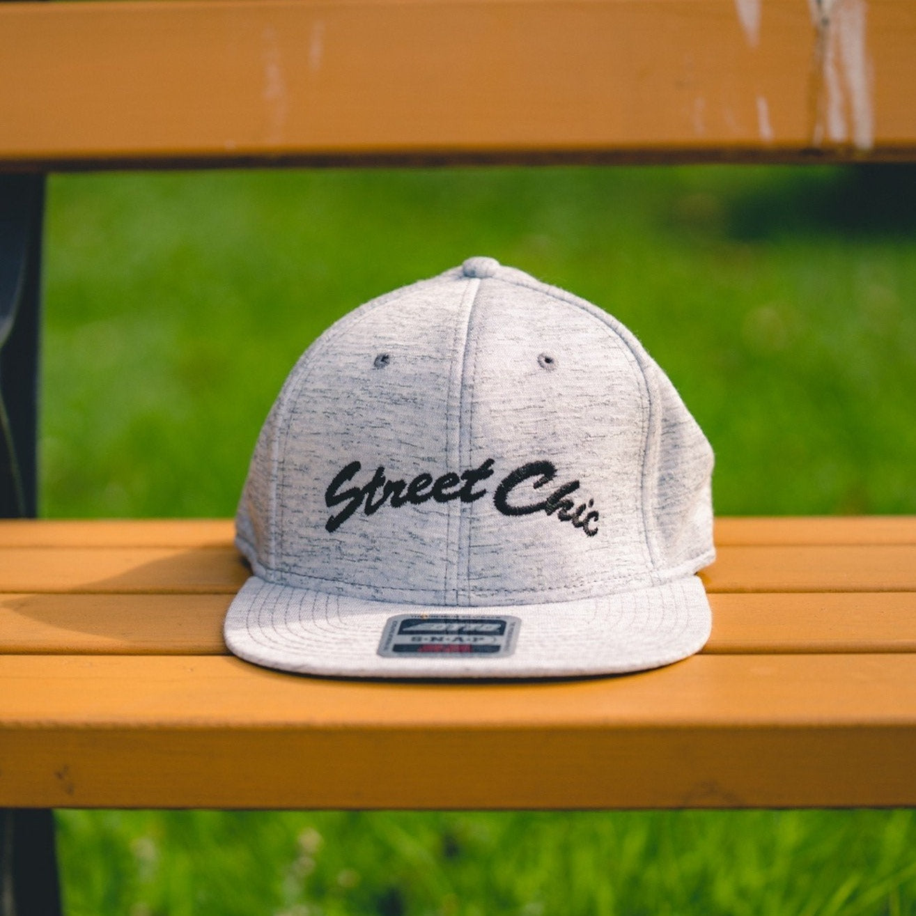 Flat visor cap / Cotton twill square Leaves Gray - StreetChic