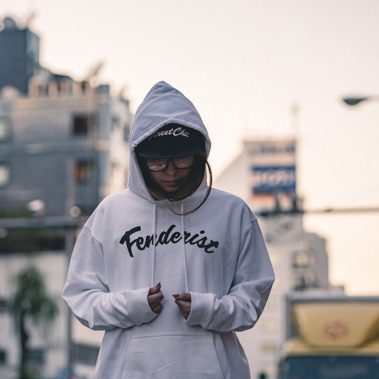 Curve Hoodie White - Fenderist