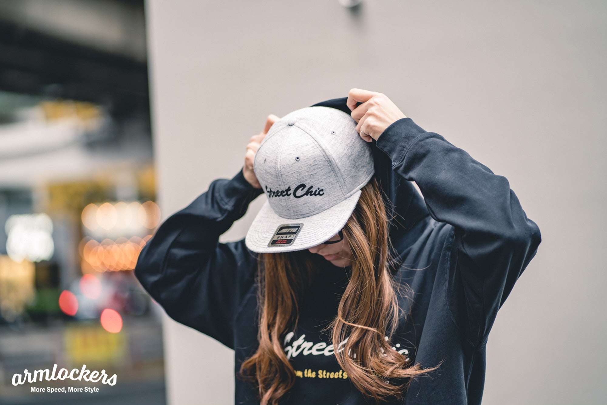 Crew Hoodie BLACK - StreetChic