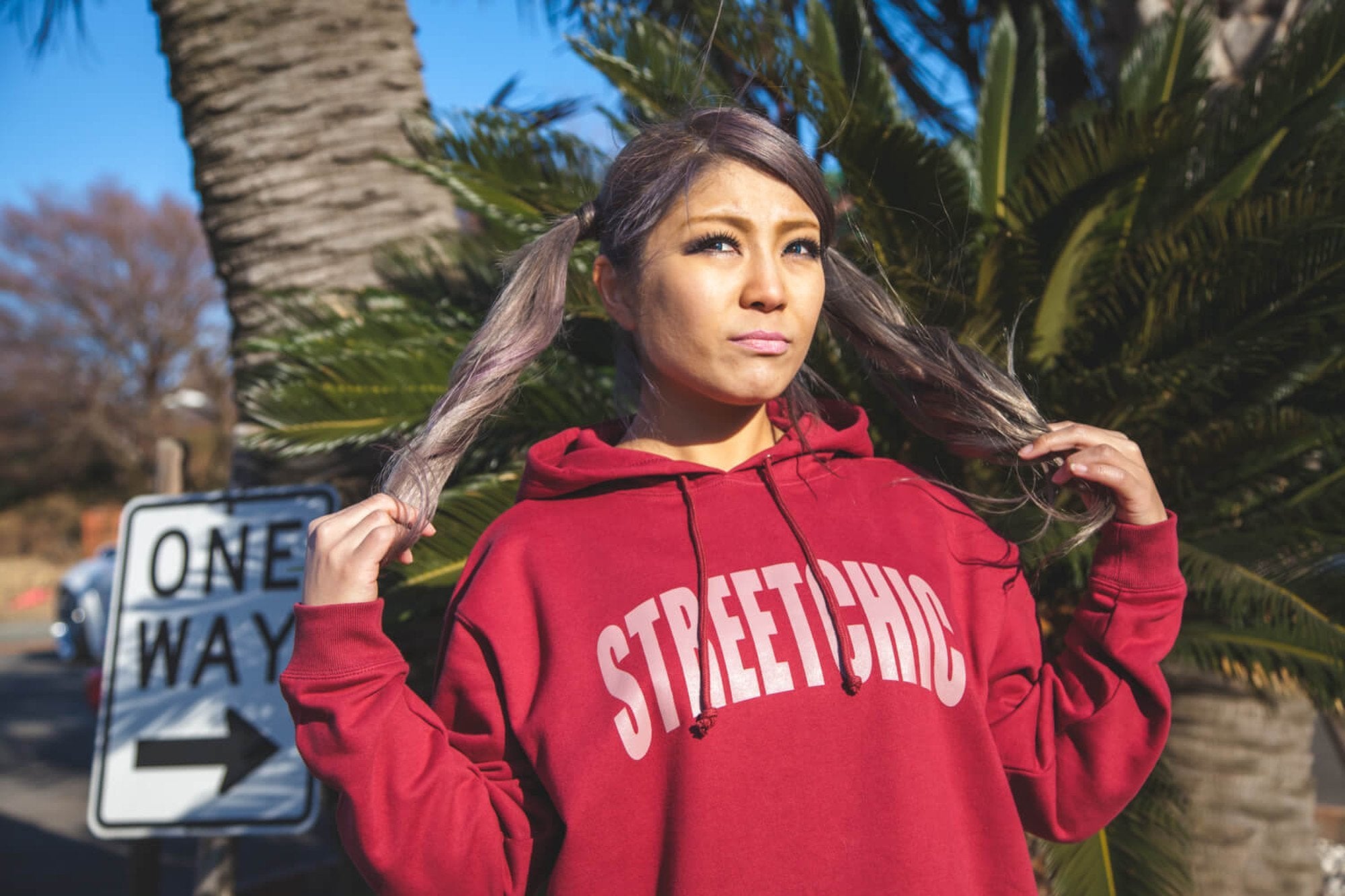 Impress Hoodie BURGUNDY - StreetChic