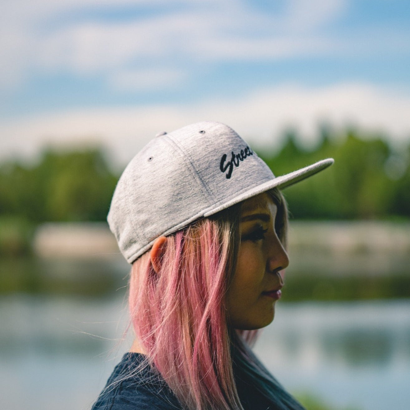 Flat visor cap / Cotton twill square Leaves Gray - StreetChic