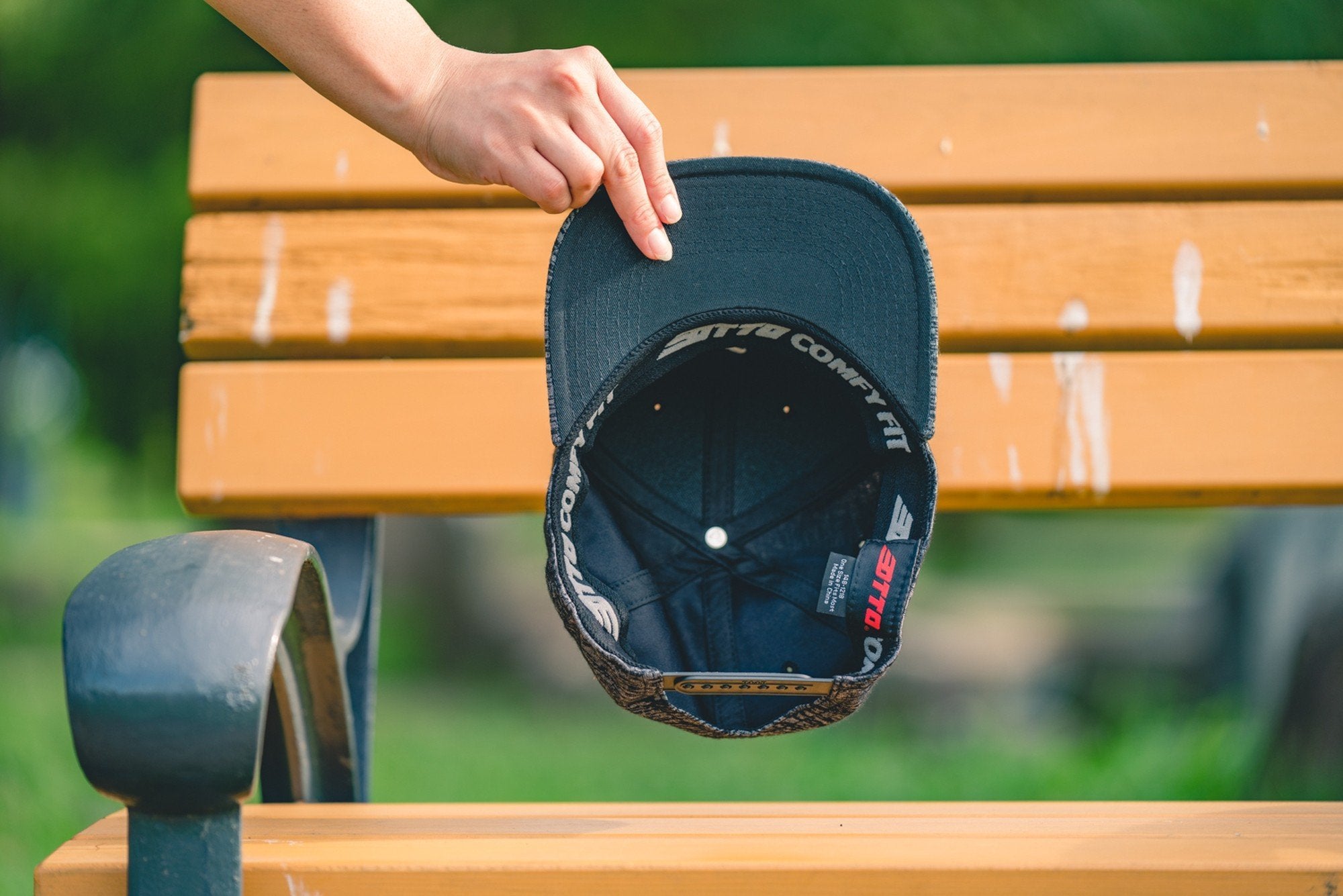 Flat visor cap / Cotton twill square Leaves Black - Fenderist